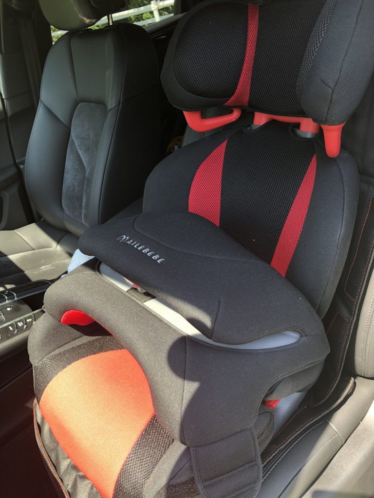 エールベベのジュニアシートが超快適！2歳児を助手席に座らせてみたら意外とよかった！ | Love Porsche, love Family